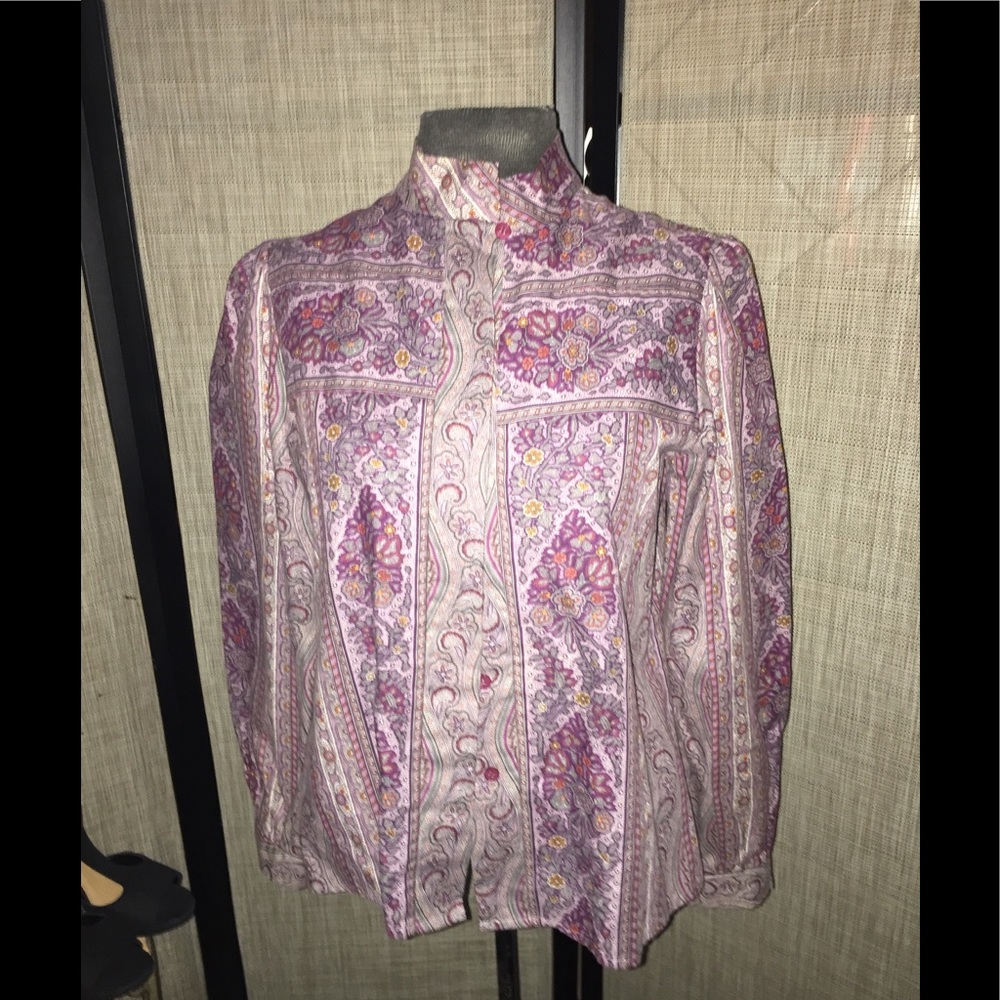 Carlisle Paisley hidden bottom down shirt